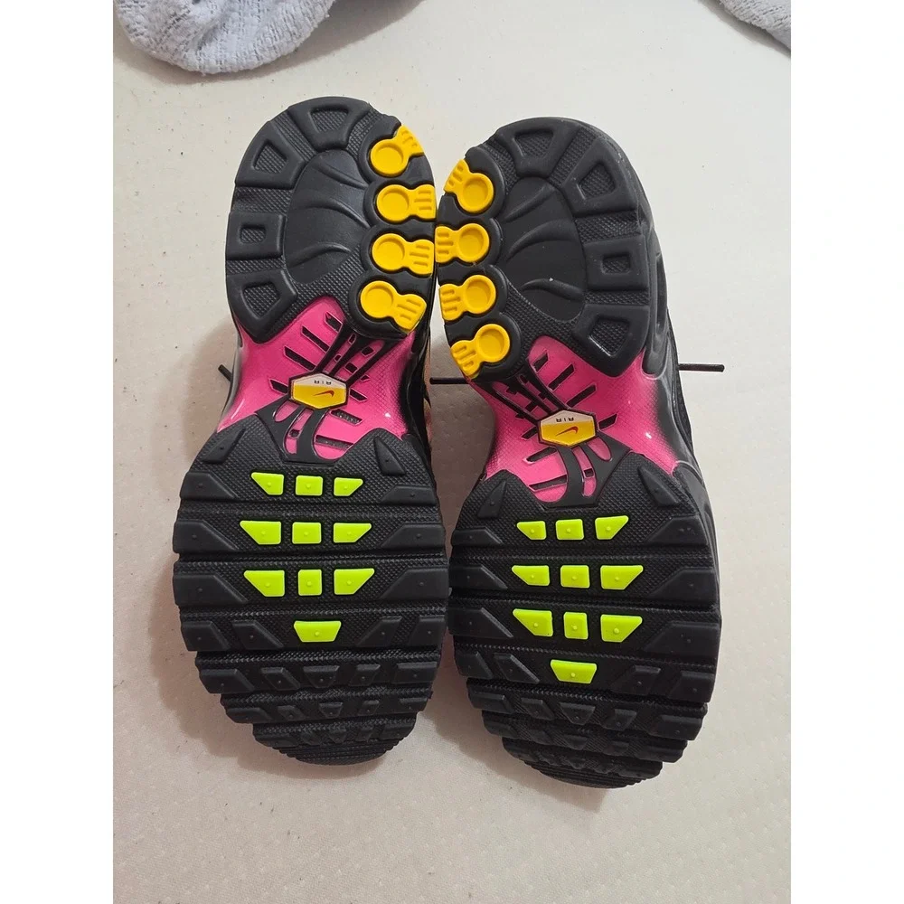 Nike‎ Air Max Plus PS Black Hyper Pink Volt Kids Shoes FZ0023-043 Size 2.5Y